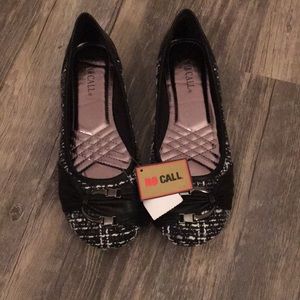 No call NWT flats